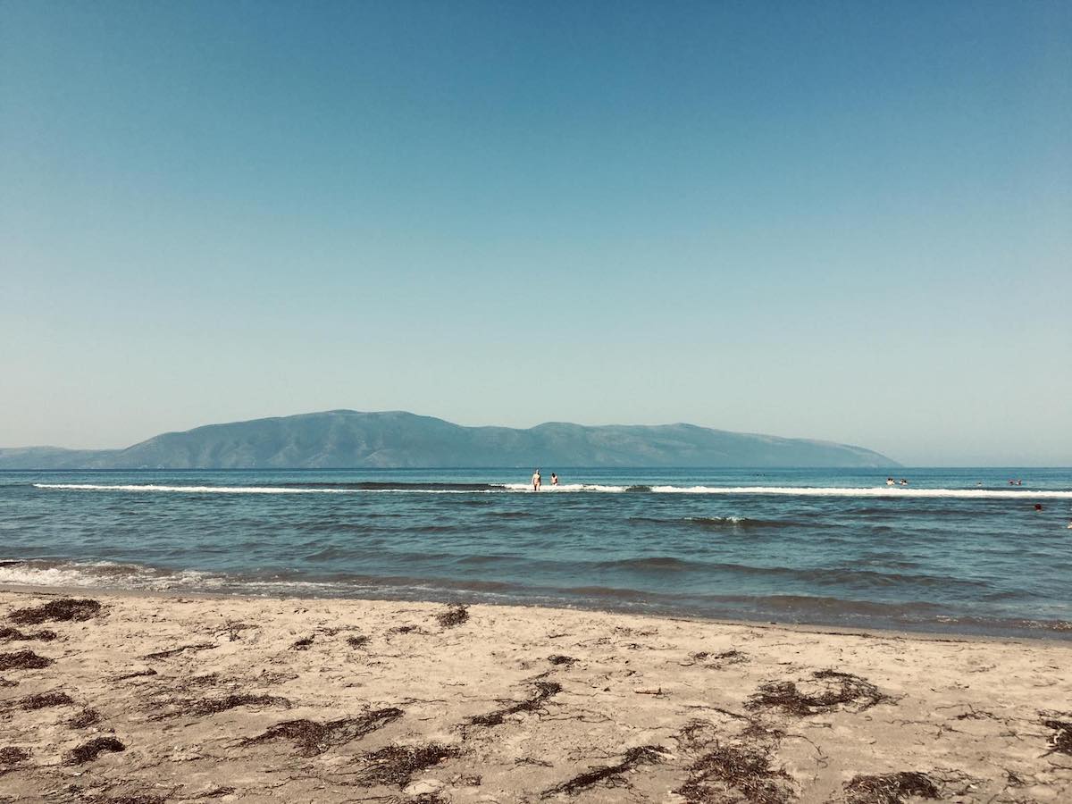 Plaža u Valoni, Albanija
